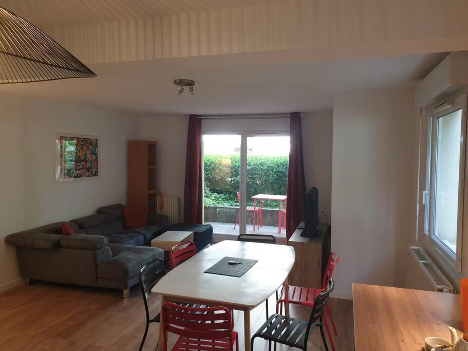 Appartamento 62 M2 Rez De Jardin, Terrasse , 6 Lits Et Parking Annecy Esterno foto